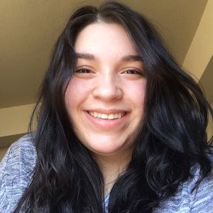 Meet your Posher, Layla